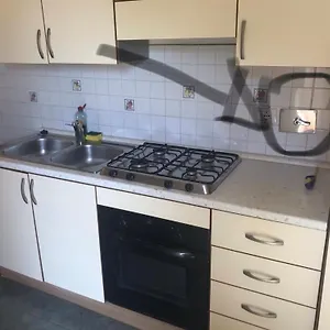 appartamento-via-signorini.hotelitalianriviera.com/